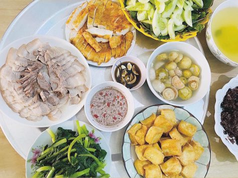 Hôm nay ăn gì? - Bỏ túi ngay Top thực đơn món ngon mỗi ngày 3 Thịt luộc, Chả, Đậu rán, Rau cải luộc, Cà pháo